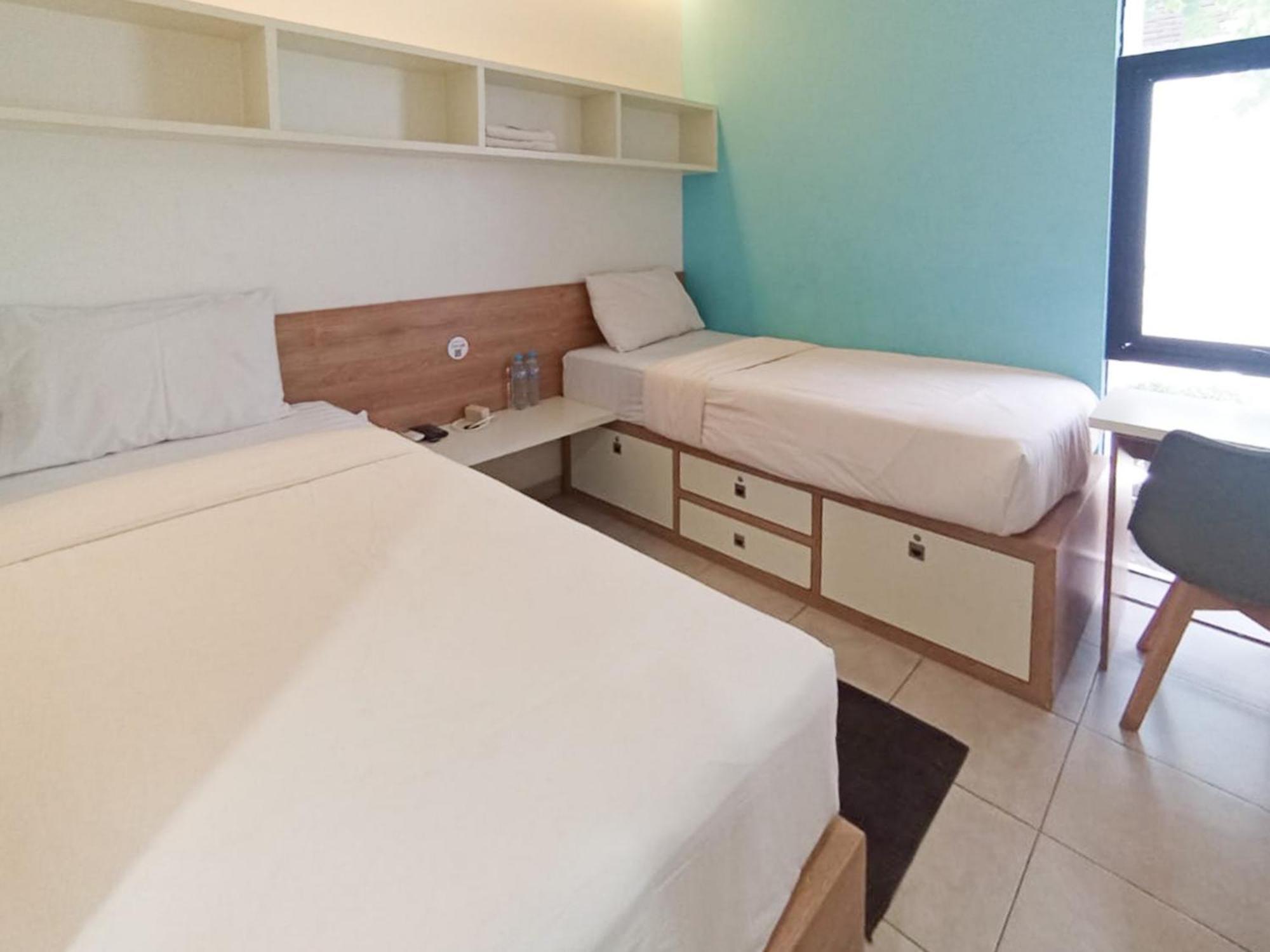 Ofo Kost Premium Kampung Inggris Pare Syariah Mitra Reddoorz Hotell Exteriör bild