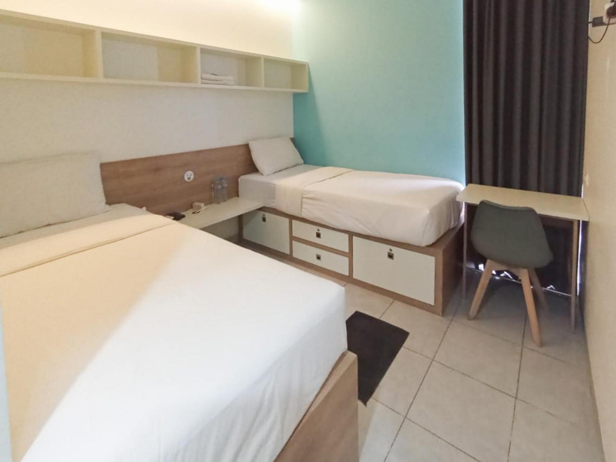 Ofo Kost Premium Kampung Inggris Pare Syariah Mitra Reddoorz Hotell Exteriör bild