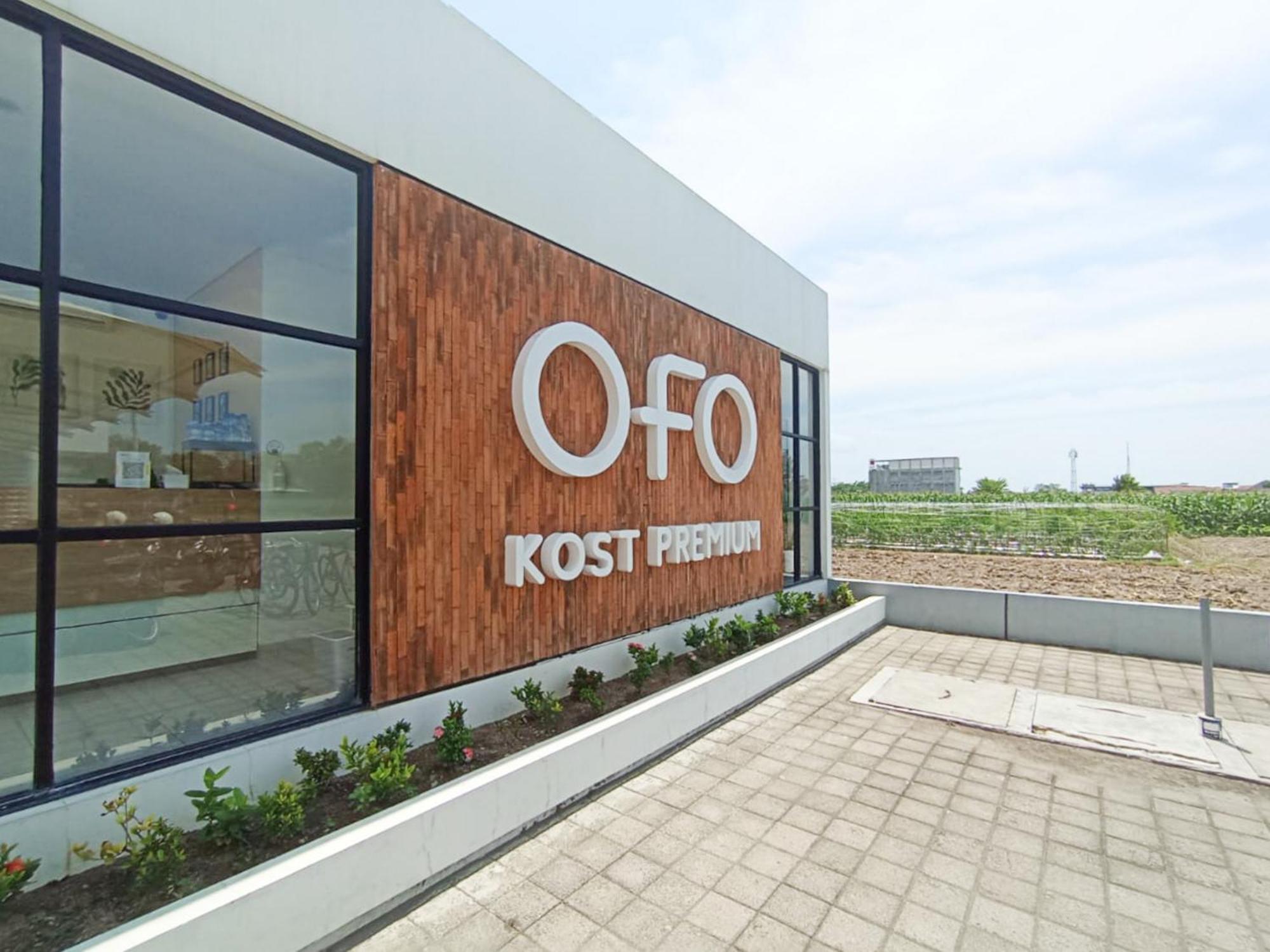 Ofo Kost Premium Kampung Inggris Pare Syariah Mitra Reddoorz Hotell Exteriör bild